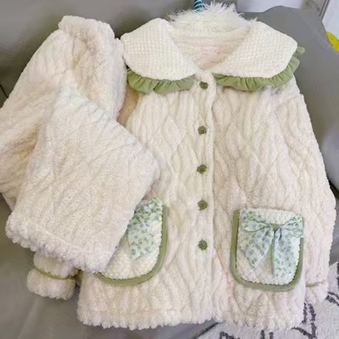 91家纺网 家纺一手货源 找家纺 洛兰沙家居馆 2024新款公主风女秋冬季三层夹棉珊瑚绒加厚保暖两件套女士可外穿加绒家居服 L03