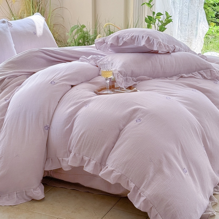 91家纺网 家纺一手货源 找家纺 2025新品全棉色织皱皱纱刺绣款四件套 樱花草