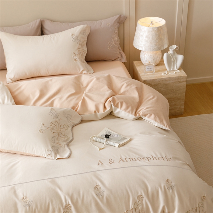 91家纺网 家纺一手货源 找家纺 艾莱家纺 2024新款A类新疆长绒棉加厚柔顺磨毛四件套-花开烂漫 花开烂漫-白鹭