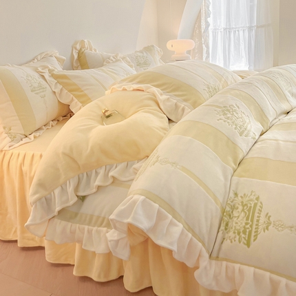 91家纺网 家纺一手货源 找家纺 2024新款加厚牛奶绒韩版雕花四件套风格1（温馨） 飞鸟