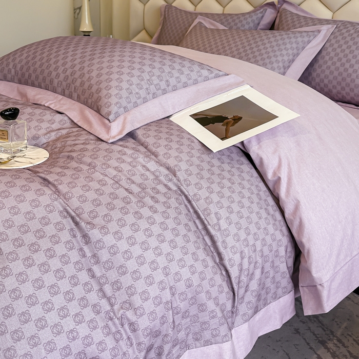 91家纺网 家纺一手货源 找家纺 雲归梦 2024新款全棉纯棉轻奢加厚磨毛拼角工艺四件套 克洛伊-香芋紫