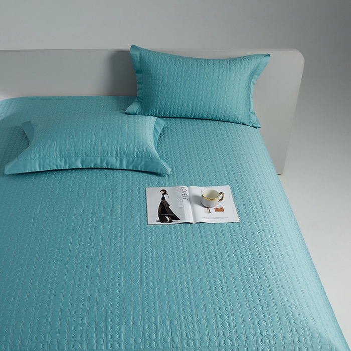 91家纺网 家纺一手货源 找家纺 2024新款设计师款绗缝床盖 蒂芙绿