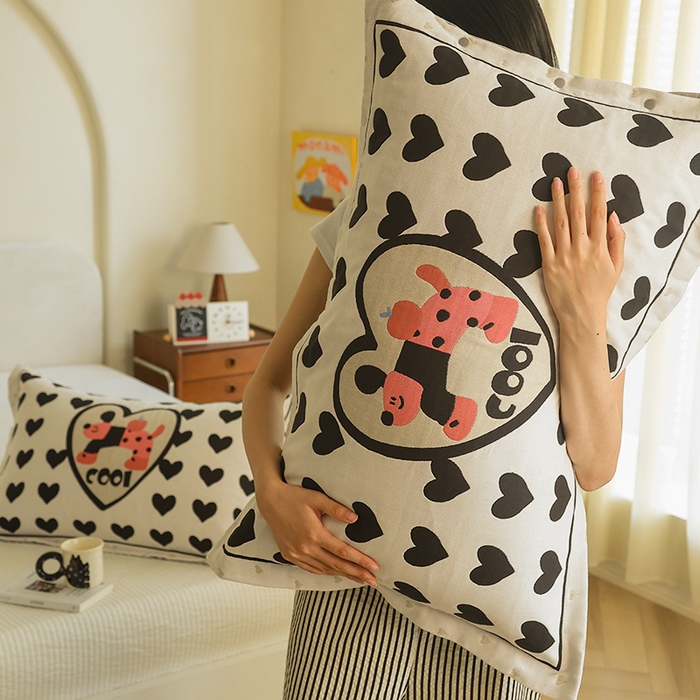 91家纺网 家纺一手货源 找家纺 2024新款全棉四层纱布枕套一对装纽扣款枕套 卡酷狗