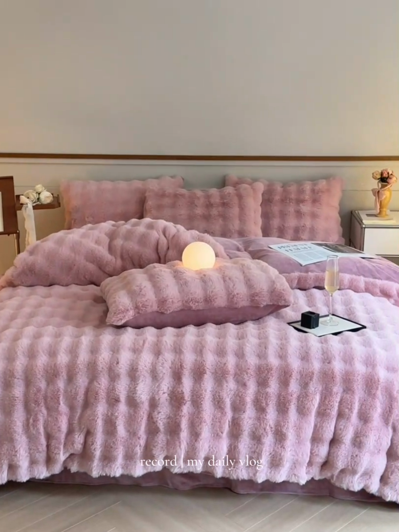 91家纺网 家纺一手货源 找家纺 畅畅家纺 2024新款AB版冬季纯色七彩兔兔绒兔毛绒牛奶绒四件套 豆沙粉