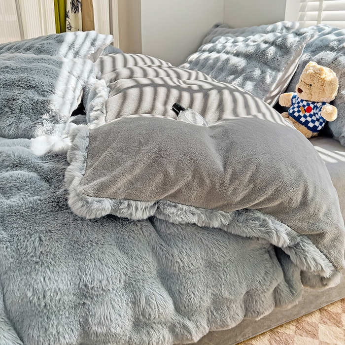 91家纺网 家纺一手货源 找家纺 畅畅家纺 2024新款AB版冬季纯色七彩兔兔绒兔毛绒牛奶绒四件套 高级灰