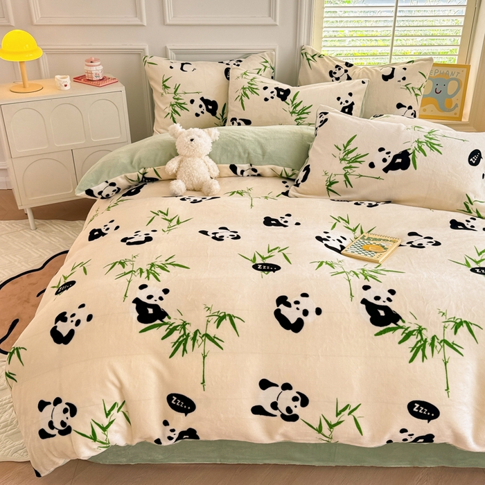 91家纺网 家纺一手货源 找家纺 简宜家居 2025新款牛奶绒印花四件套 竹影萌宝