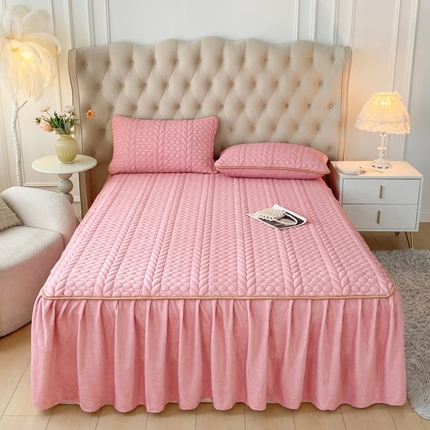 91家纺网 家纺一手货源 找家纺 （总）2024新款绗缝夹棉水晶绒麦穗款单床裙