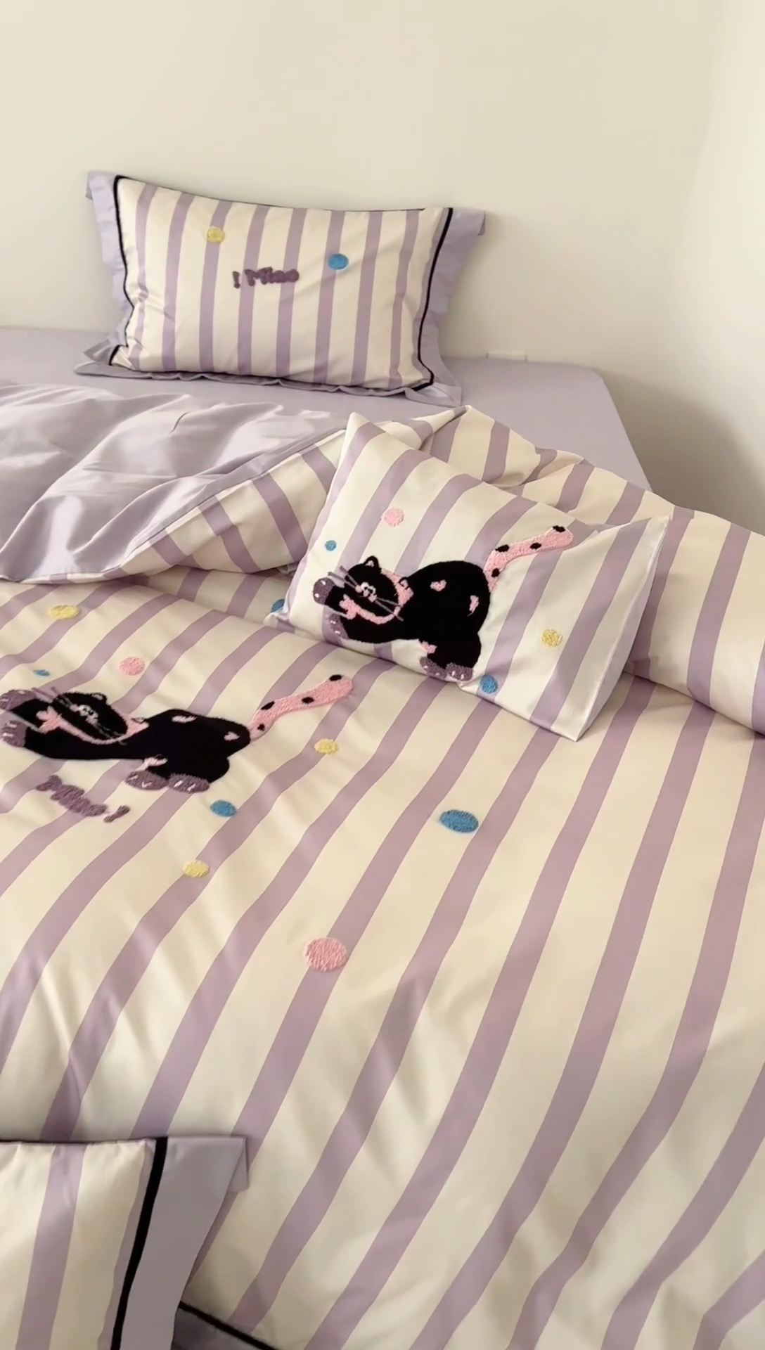 91家纺网 家纺一手货源 找家纺 （总）西西家居 2024新款100支澳棉数码印花+绣花四件套--好运小猫