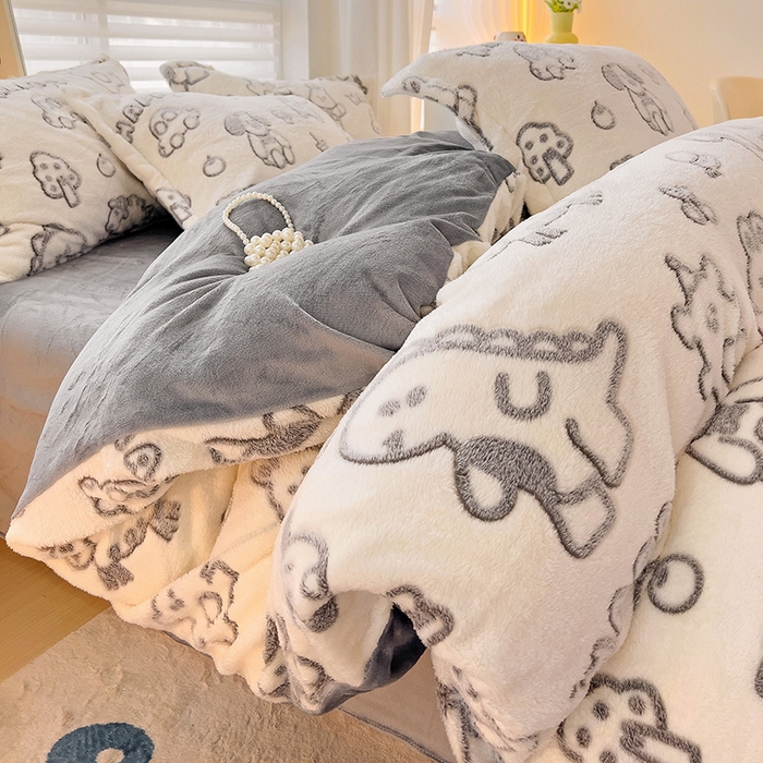 91家纺网 家纺一手货源 找家纺 2024新款加厚雪花绒印花四件套-风格二（提供卖家秀） 灰色轨迹