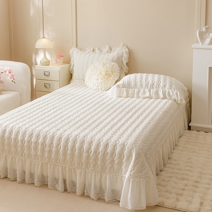 91家纺网 家纺一手货源 找家纺 （总）2024新款法式牛奶绒蕾丝单品床盖系列-爱丽丝