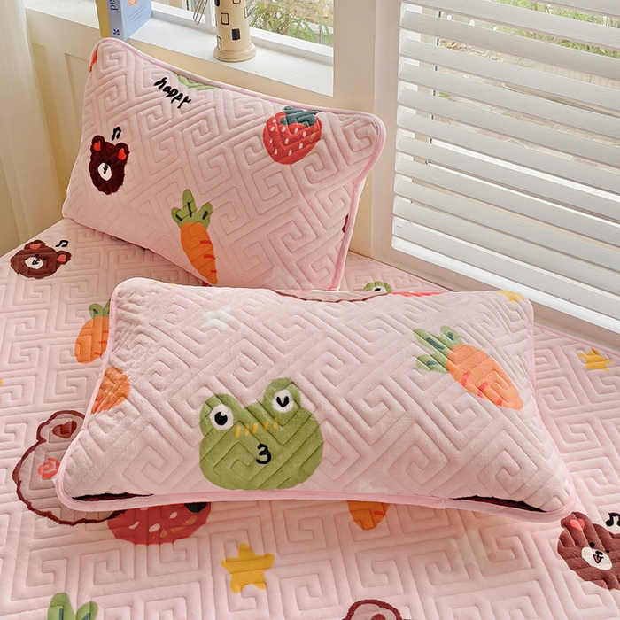 91家纺网 家纺一手货源 找家纺 羽爱 2024新款棉加绒床盖套件果酱熊