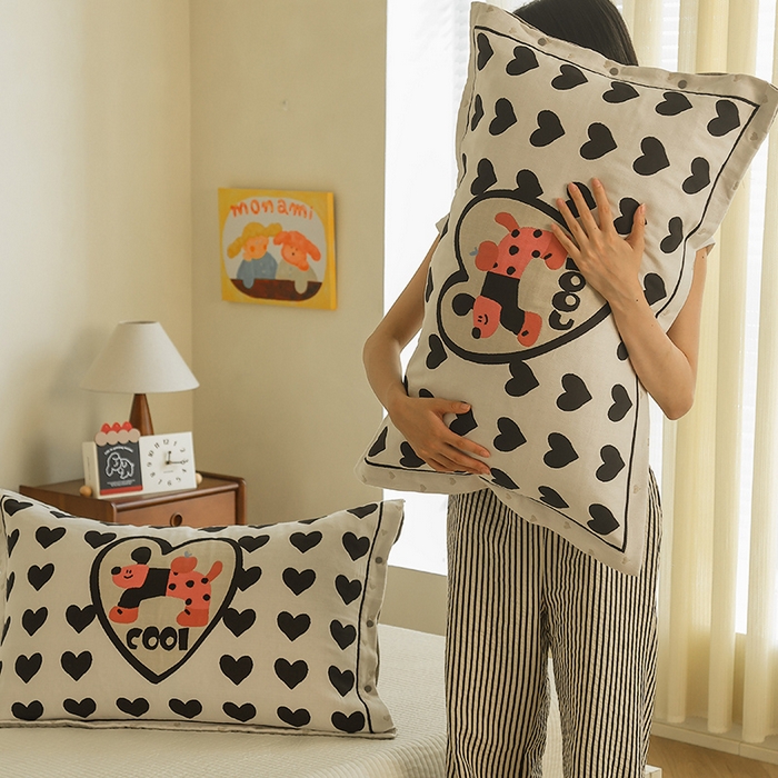 91家纺网 家纺一手货源 找家纺 2024新款全棉四层纱布枕套一对装纽扣款枕套 卡酷狗