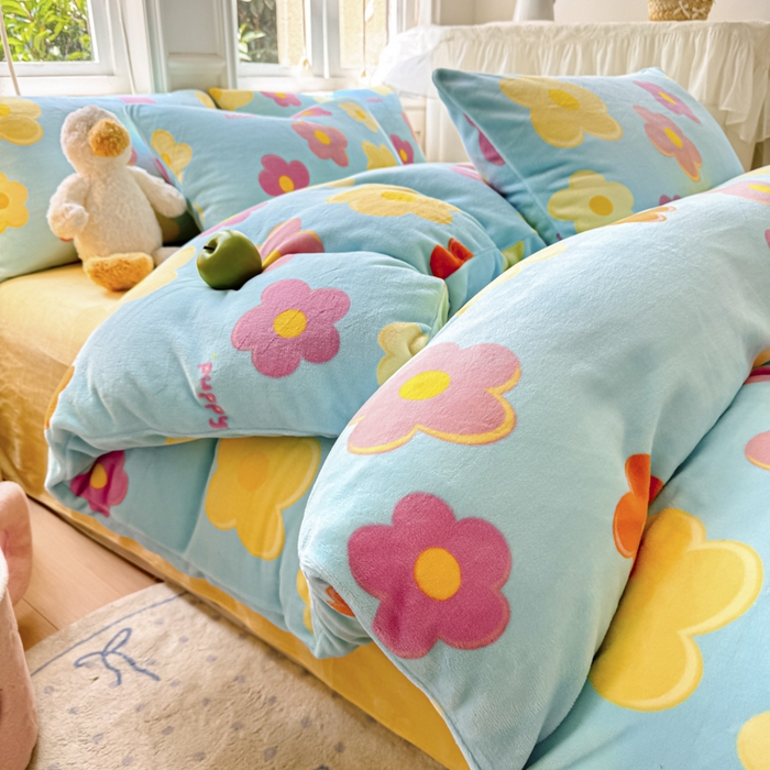 91家纺网 家纺一手货源 找家纺 红粉佳人 2025新款小清新双面牛奶绒四件套繁花