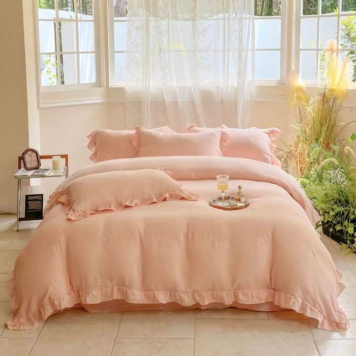 91家纺网 家纺一手货源 找家纺 2025新品全棉色织皱皱纱刺绣款四件套 稻香