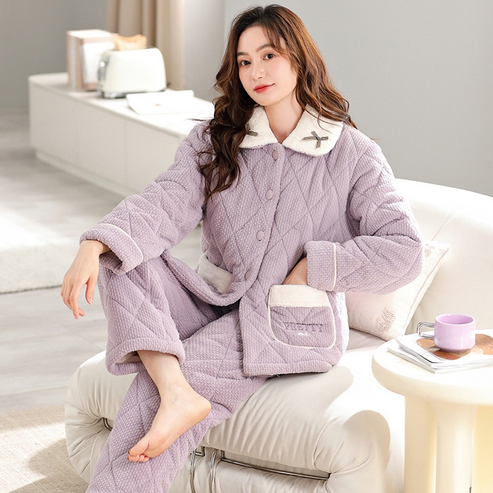 91家纺网 家纺一手货源 找家纺 洛兰沙家居馆 2024新款睡衣女秋冬季素色三层夹棉珊瑚绒加厚保暖两件套女士可外穿加绒家居服 紫色