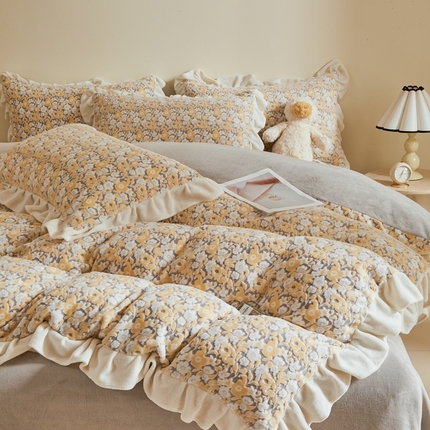 91家纺网 家纺一手货源 找家纺 其奥家纺 2025新款8斤A类230克牛奶绒雕花绒宝宝绒四件套床笠款床单款 曼朵-暖灰