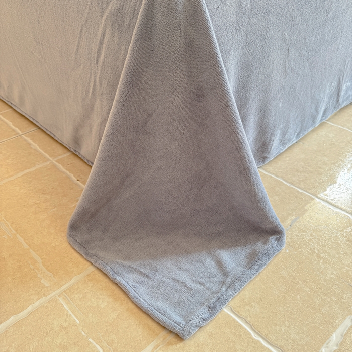 91家纺网 家纺一手货源 找家纺 大境 2024新款8斤A类230克牛奶绒提花烂花四件套床笠款床单款 可可西里 灰蓝