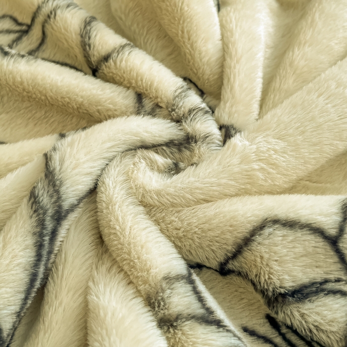 91家纺网 家纺一手货源 找家纺 慕尚家纺 2025新款宽包边高克重兔兔绒牛奶绒加厚保暖法式系列四件套 兔毛-玫瑰-清新绿