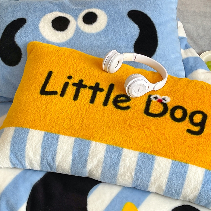 91家纺网 家纺一手货源 找家纺 安哆啦家纺 2024新款兔毛绒大版卡通牛奶绒兔兔绒印花四件套 圣诞狗