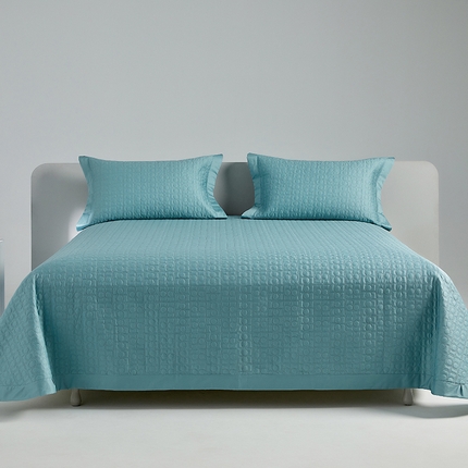 91家纺网 家纺一手货源 找家纺 2024新款设计师款绗缝床盖 蒂芙绿