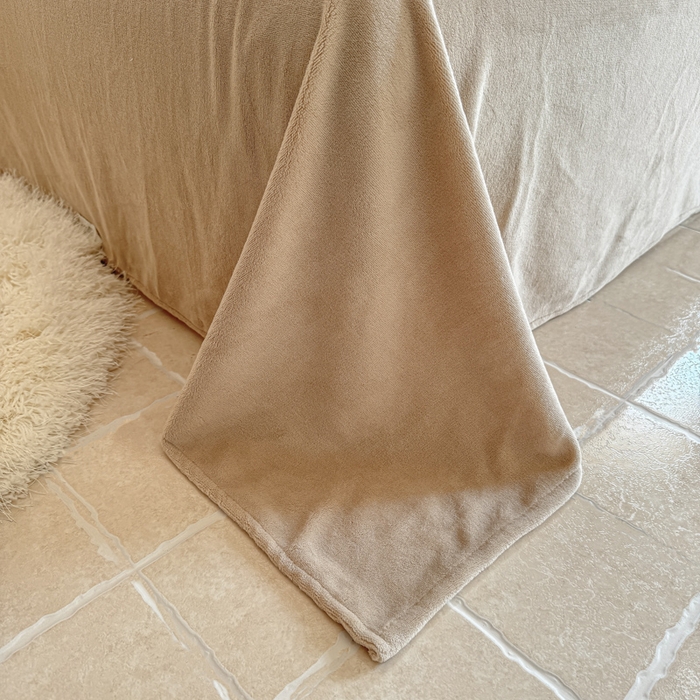 91家纺网 家纺一手货源 找家纺 大境 2024新款8斤A类230克牛奶绒提花烂花四件套床笠款床单款 罗曼 褐咖