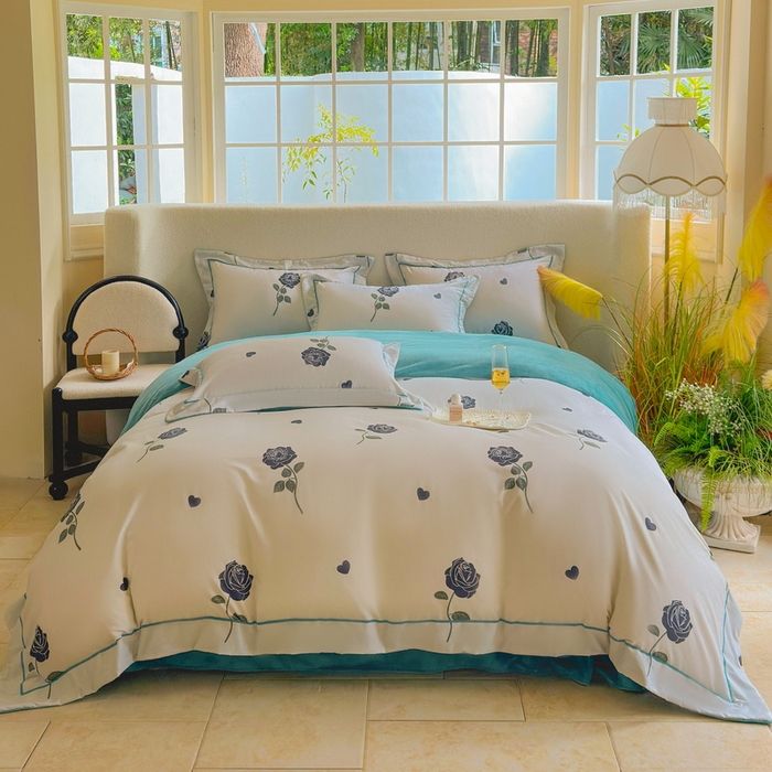 91家纺网 家纺一手货源 找家纺 2025新款A纯棉B牛奶绒四件套13376全棉加绒一字绣宽边轻奢套件-夹棉款 芬妮