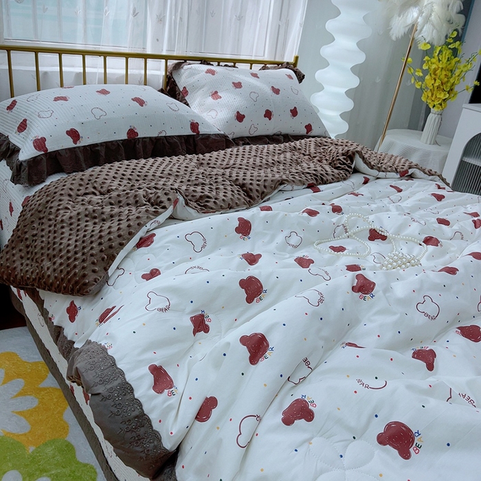 91家纺网 家纺一手货源 找家纺 暖居 2024新款包边豆豆被床盖四件套 卡通熊头
