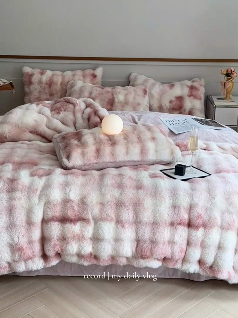 91家纺网 家纺一手货源 找家纺 畅畅家纺 2024新款AB版冬季纯色七彩兔兔绒兔毛绒牛奶绒四件套 七彩-粉