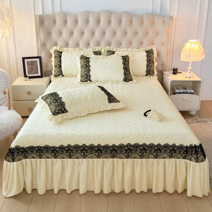 91家纺网 家纺一手货源 找家纺 恋尚 2024新款牛奶绒夹棉床盖纯色蕾丝边牛奶绒床盖 洛丽塔 米色