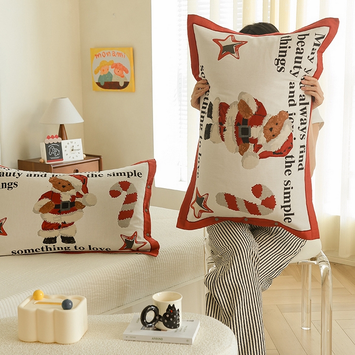 91家纺网 家纺一手货源 找家纺 2024新款全棉四层纱布枕套一对装纽扣款枕套 圣诞熊