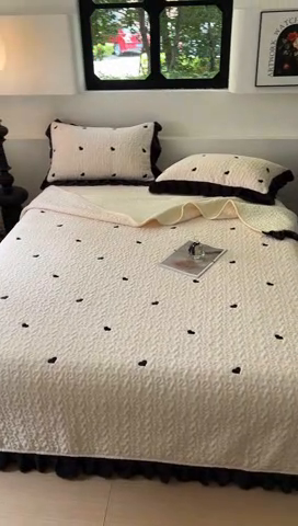 91家纺网 家纺一手货源 找家纺 （总）美梦家纺 2024新款牛奶绒法式绣花夹棉床盖