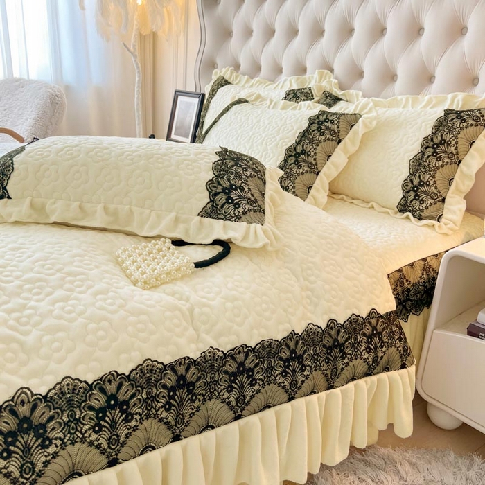 91家纺网 家纺一手货源 找家纺 恋尚 2024新款纯色牛奶绒四件套韩版蕾丝花边床裙款四件套 洛丽塔 米色