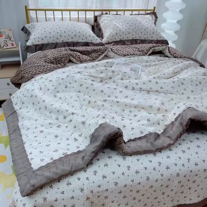 91家纺网 家纺一手货源 找家纺 暖居 2024新款包边豆豆被床盖四件套 扶苏