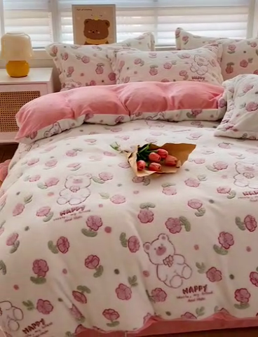 91家纺网 家纺一手货源 找家纺 2024新款加厚雪花绒印花四件套-风格二（提供卖家秀） 花花世界