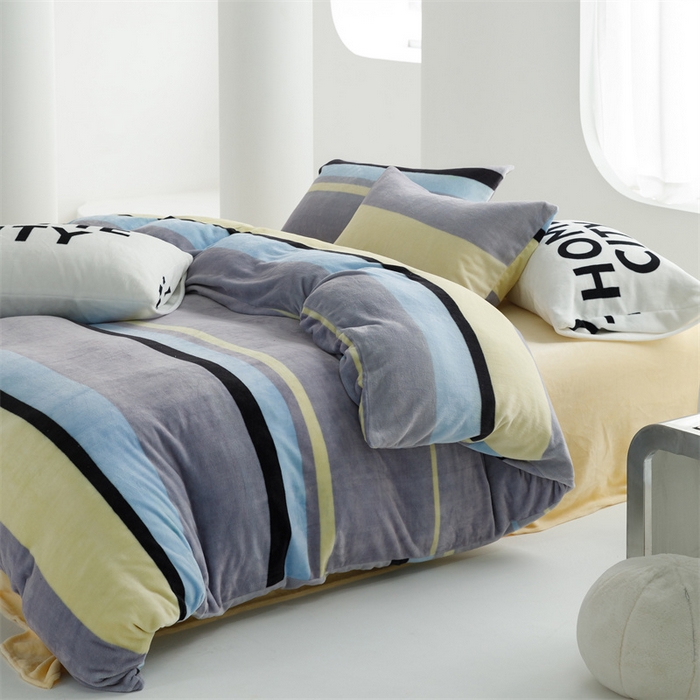 91家纺网 家纺一手货源 找家纺 红粉佳人 2025新款小清新双面牛奶绒四件套简约条纹