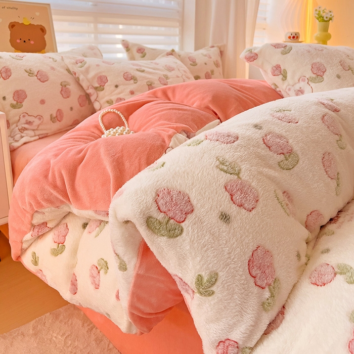 91家纺网 家纺一手货源 找家纺 2024新款加厚雪花绒印花四件套-风格二（提供卖家秀） 花花世界