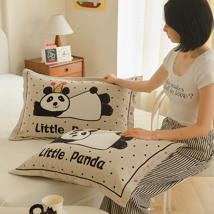 91家纺网 家纺一手货源 找家纺 2024新款全棉四层纱布枕套一对装纽扣款枕套 波点肥熊