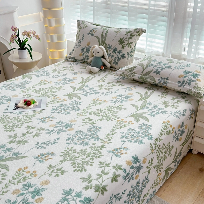 91家纺网 家纺一手货源 找家纺 翎盈家纺 2024新款加厚高克重牛奶绒床单 花香叶柔