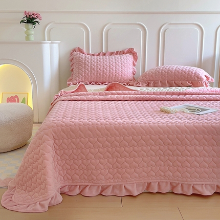 美梦家纺 2024新款素色牛奶绒花边床盖系列 樱花粉