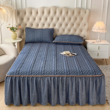 91家纺网 家纺一手货源 找家纺 （总）2024新款绗缝夹棉水晶绒麦穗款单床裙