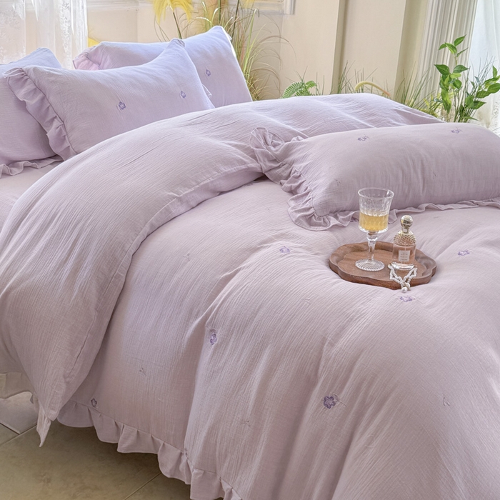 91家纺网 家纺一手货源 找家纺 2025新品全棉色织皱皱纱刺绣款四件套 樱花草