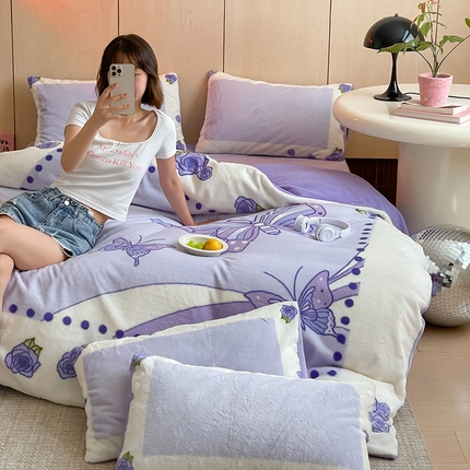 安哆啦家纺 2024新款兔毛绒大版卡通牛奶绒兔兔绒印花四件套 姿花蝶