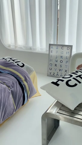 91家纺网 家纺一手货源 找家纺 红粉佳人 2025新款小清新双面牛奶绒四件套简约条纹