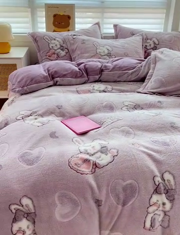 91家纺网 家纺一手货源 找家纺 2024新款加厚雪花绒印花四件套-风格二（提供卖家秀） 爱心免(紫)