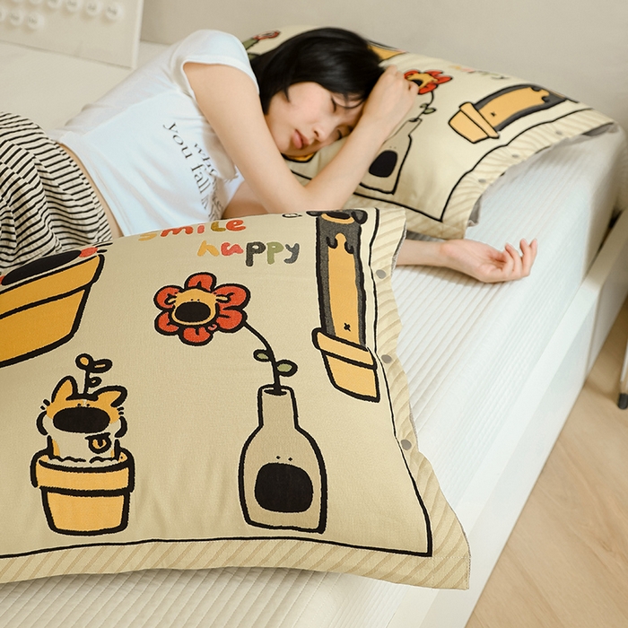 91家纺网 家纺一手货源 找家纺 2024新款全棉四层纱布枕套一对装纽扣款枕套 狗花