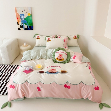 91家纺网 家纺一手货源 找家纺 （总）西西家居 2024新款100支澳棉数码印花+绣花四件套--樱桃蛋糕