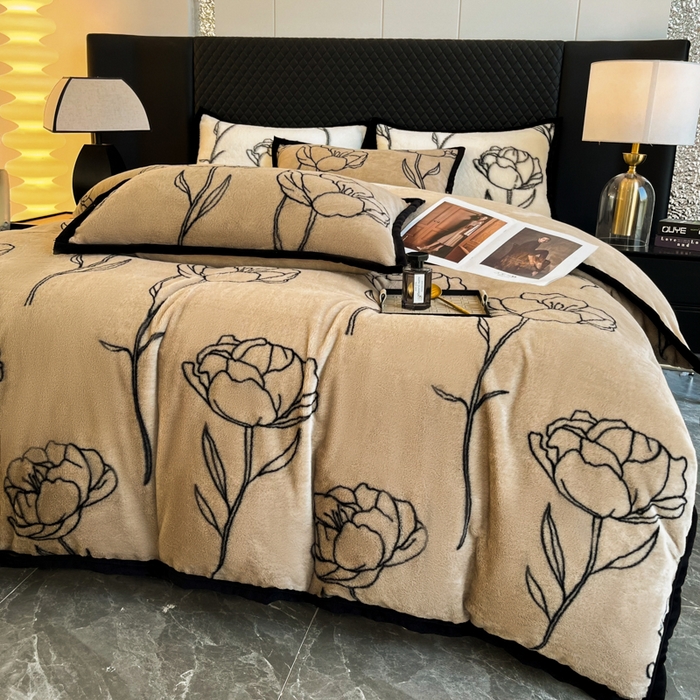 91家纺网 家纺一手货源 找家纺 慕尚家纺 2025新款宽包边高克重兔兔绒牛奶绒加厚保暖法式系列四件套 兔毛-玫瑰-咖