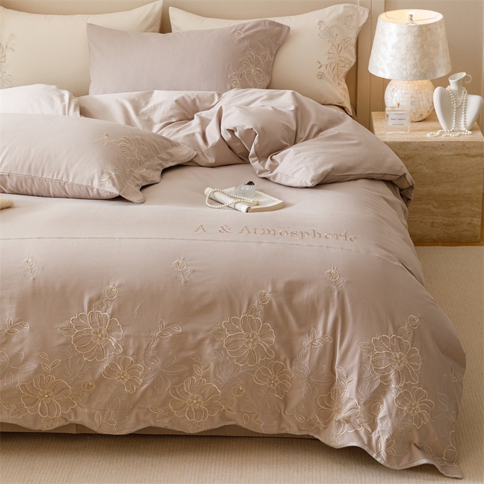 91家纺网 家纺一手货源 找家纺 艾莱家纺 2024新款A类新疆长绒棉加厚柔顺磨毛四件套-花开烂漫 花开烂漫-大麦灰