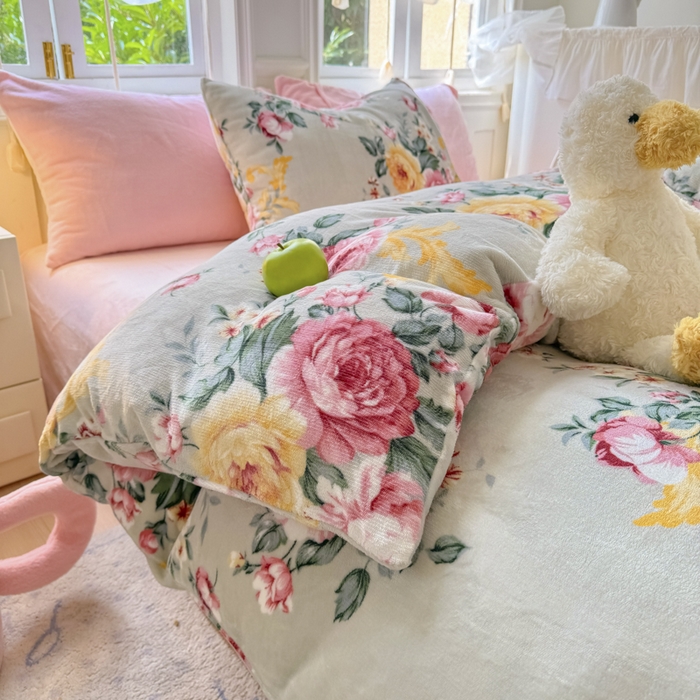 91家纺网 家纺一手货源 找家纺 红粉佳人 2025新款小清新双面牛奶绒四件套花镜