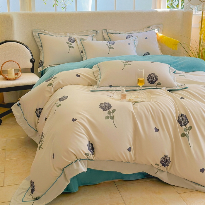 91家纺网 家纺一手货源 找家纺 2025新款A纯棉B牛奶绒四件套13376全棉加绒一字绣宽边轻奢套件-夹棉款 芬妮